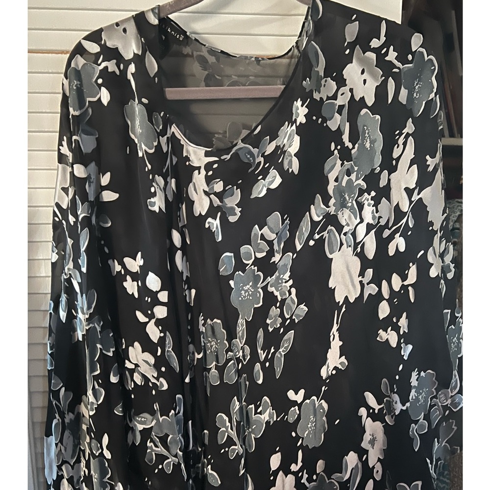 Women’s plus size sheer floral print shirt